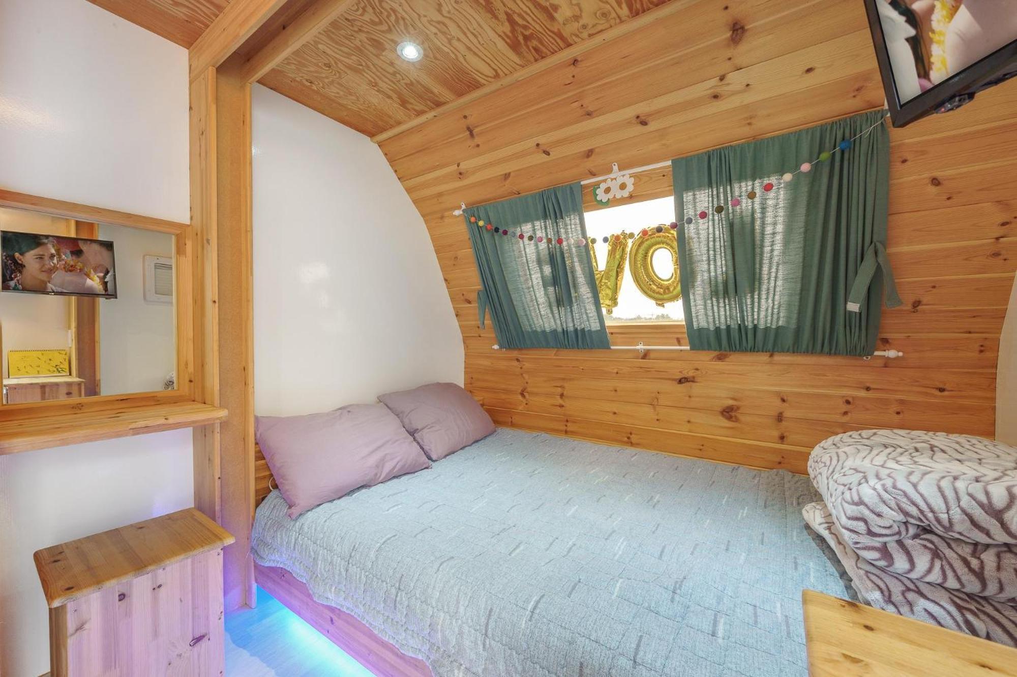 Goseong Jjun Camping Pension Koszong Szoba fotó